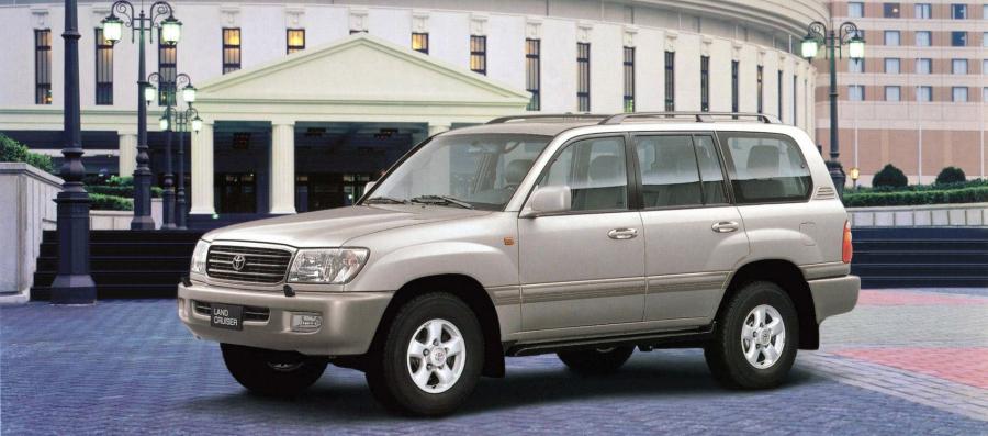  Toyota Land Cruiser 100 VX (J100-101) 1998 года  (UAE) (фото 7 из 13)